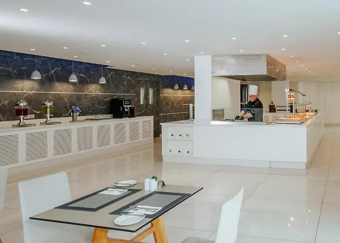 Seasons (adults Only) Hotel