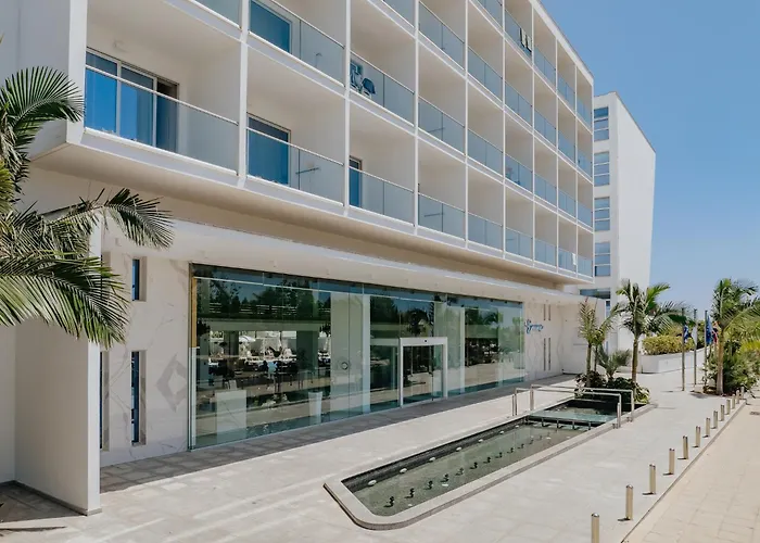 Seasons (adults Only) Ayia Napa