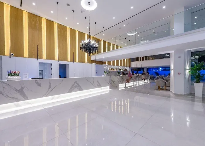 Seasons (adults Only) 4*