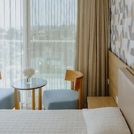 Seasons (adults Only) Hotel