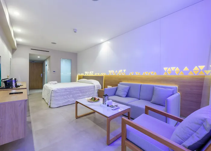 Seasons (adults Only) Hotell 4*