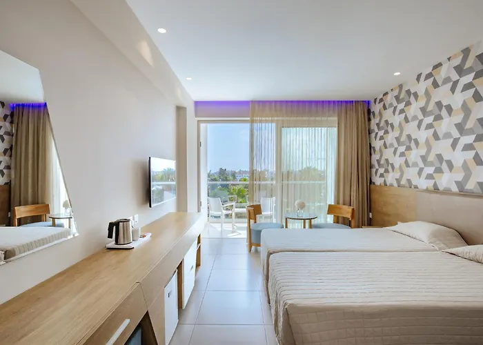 Hotell Seasons (adults Only)