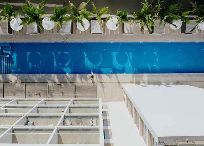 Hotell Seasons (adults Only)