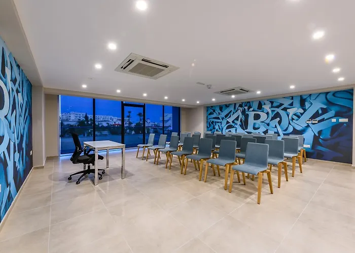 Hotell Seasons (adults Only)